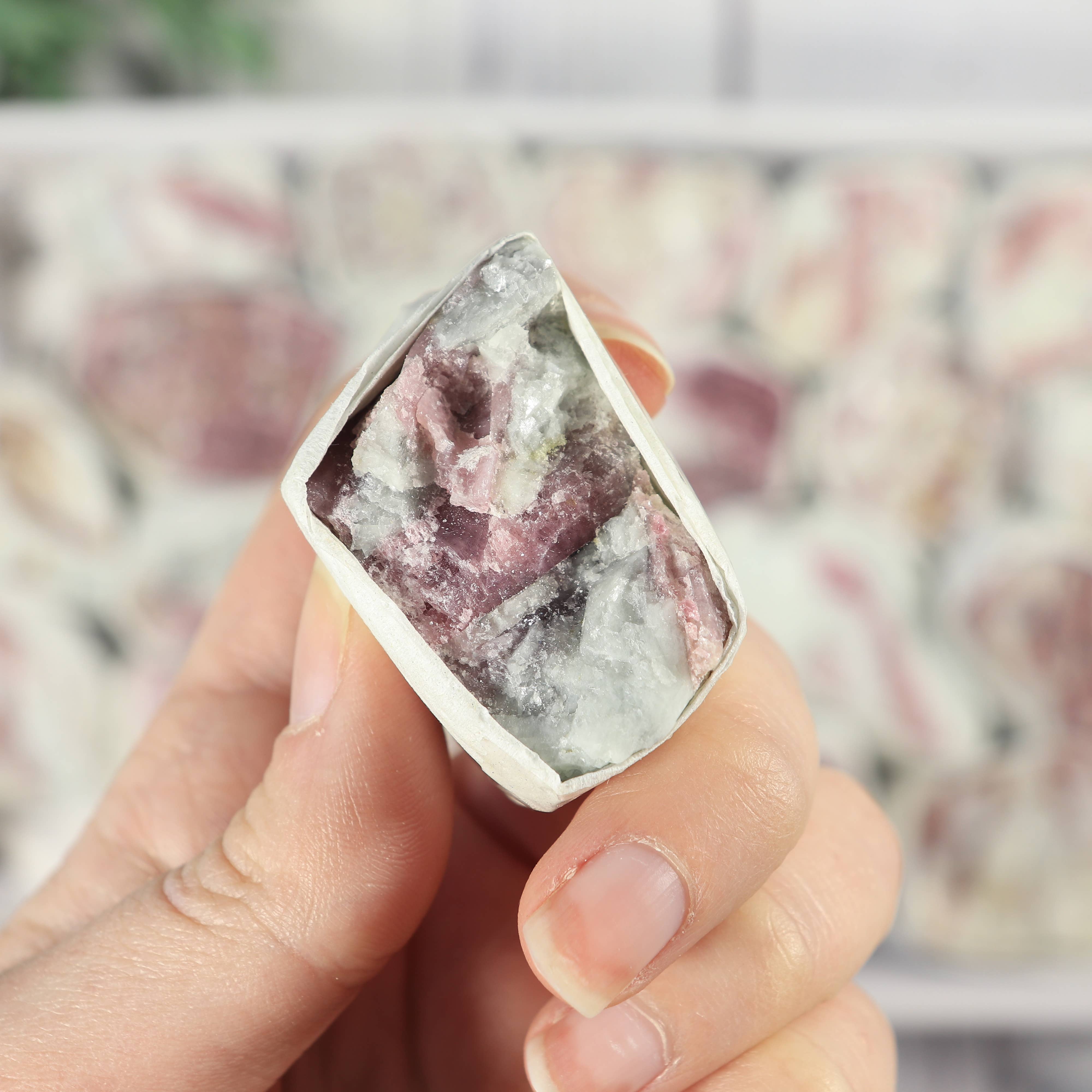 Natures Artifacts Inc - Vente Pierre et cristal de spiritualité - Plat en tourmaline rose - Cristal de tourmaline rose3