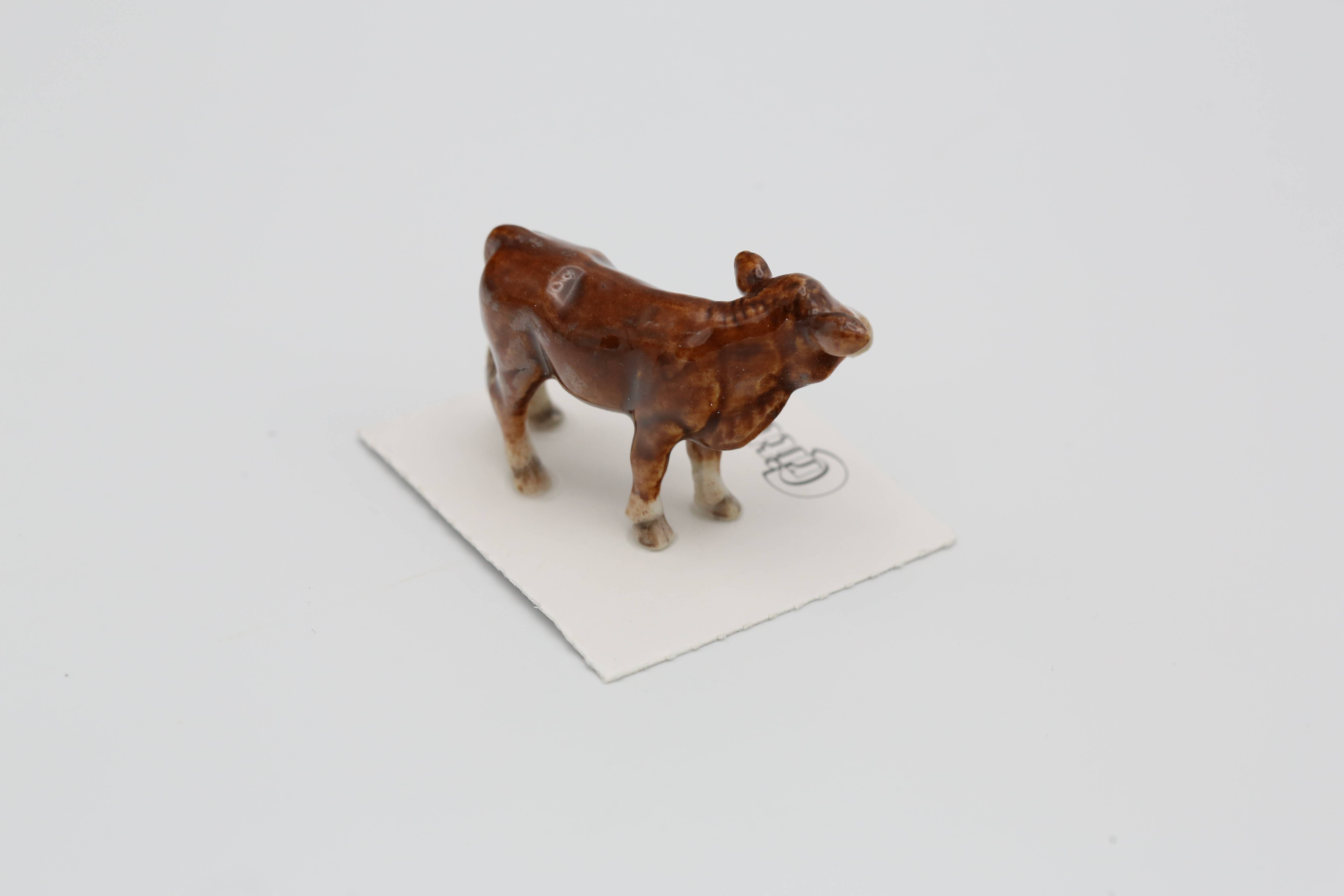 Little Critterz - Wholesale Decorative figurine - Butter Jersey Cow Porcelain Miniature1