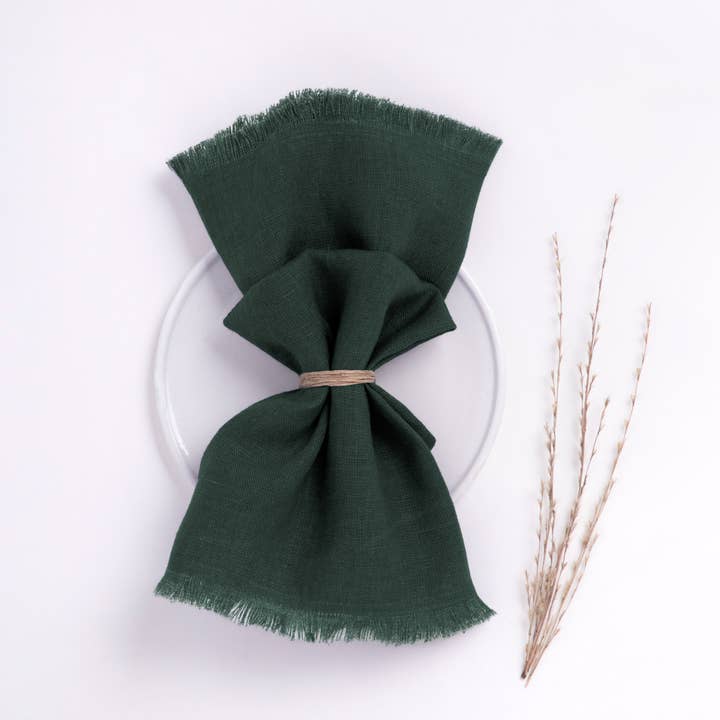 Live Linen - Wholesale Tablecloth - Minimalist Linen Napkin – Fringe Detail3