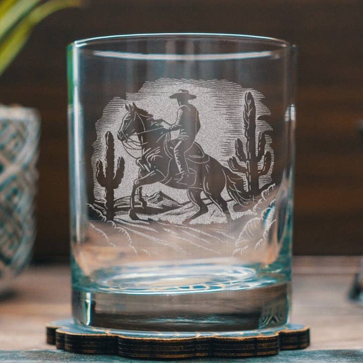 Occhiali Ride 'em Cowboy Scene per la vendita all'ingrosso da parte di Benoit's Design Co.