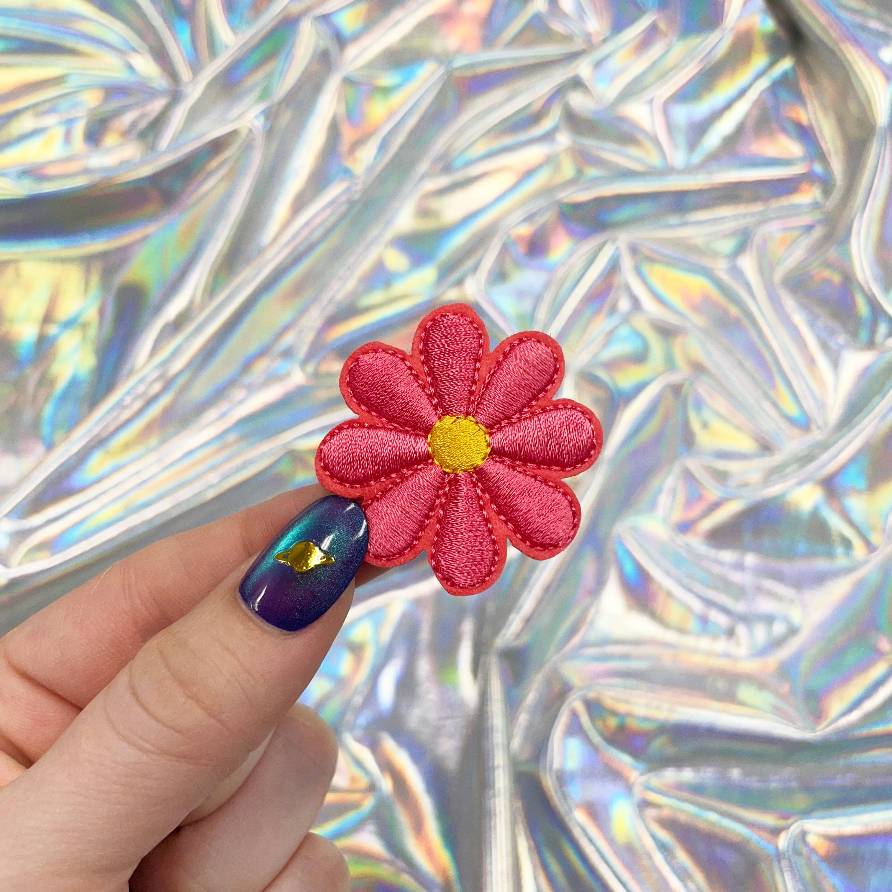 The Crafty Engineer - Vendita all'ingrosso Toppe - Piccole toppe termoadesive ricamate a forma di margherita7