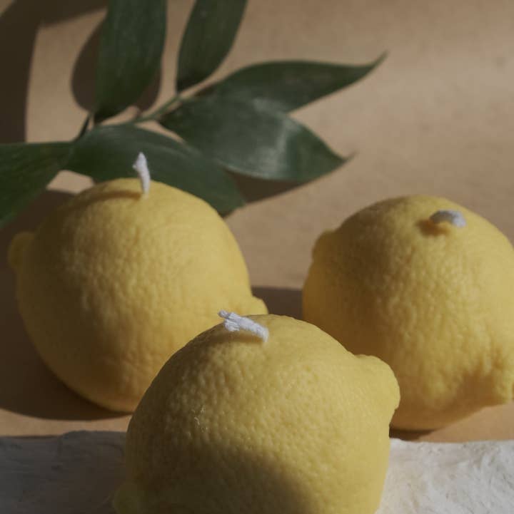 ECLAT DE L'AUBE - Wholesale Novelty Candle - Decorative soy wax candle - Lemon0