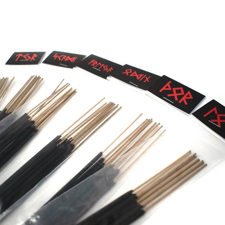 Encens Rituel du Dieu Nordique – 10 Bâtonnets Trempés à la Main pour la vente par Oreamnos Oddities