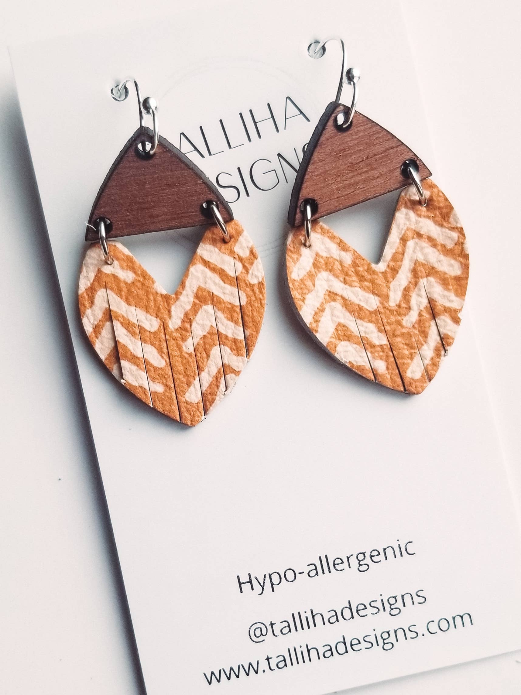 Talliha Designs - Venta al por mayor Pendientes colgantes - Pendientes de piel auténtica Chevron Stella rota Mostaza0