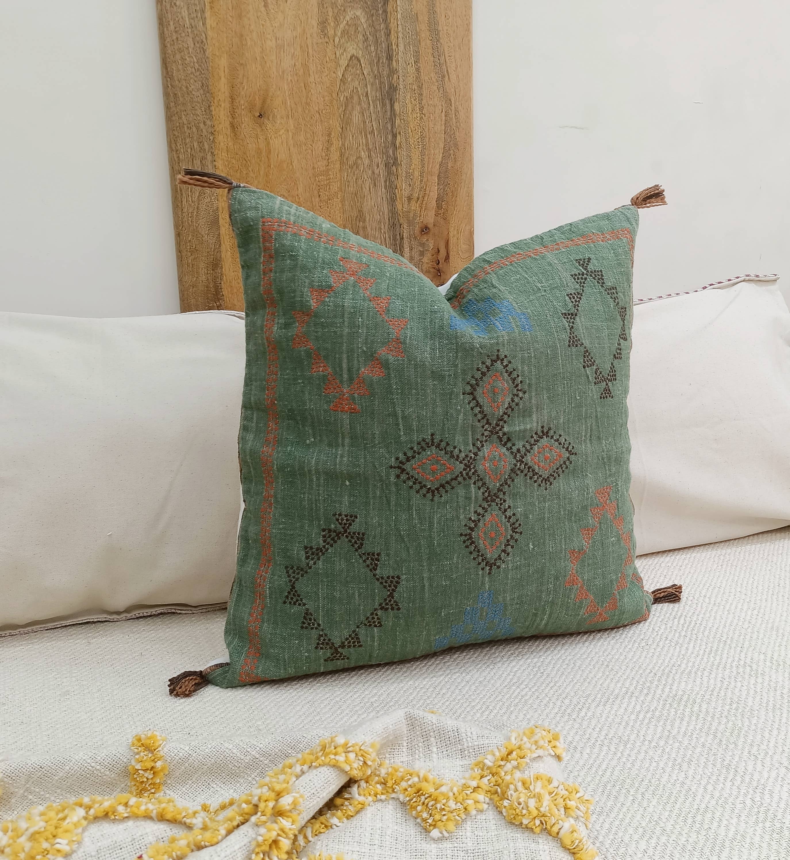 Urban Adorn - Wholesale Throw Pillow Cover - Green Cactus Silk Inspired Linen Square Cushion Cover3