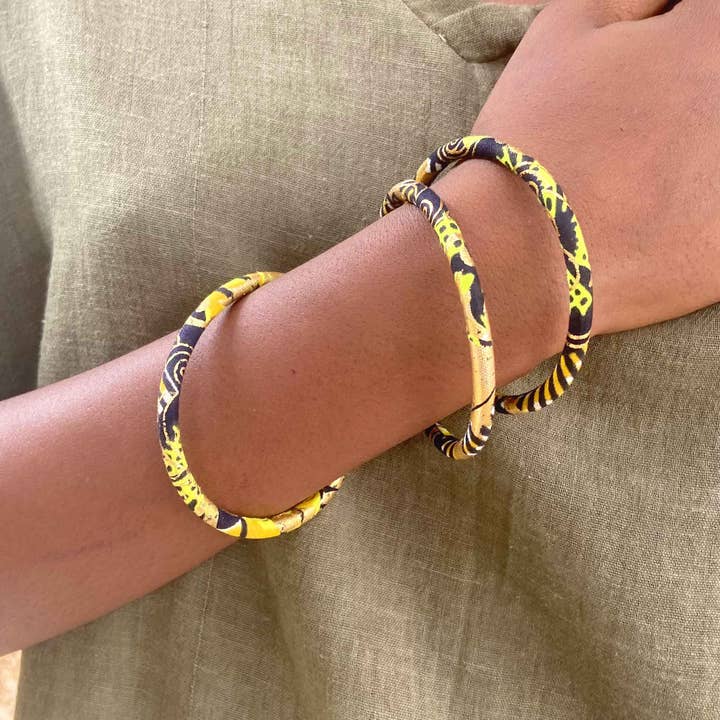 Bracelets en wax vert/noir/écru/doré pour la vente par Melokane