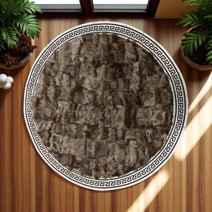 Tappeto Rotondo Toscano, Tappeto Artigianale in Pelle di Pecora Naturale per la vendita all'ingrosso da parte di Karelias And Sons