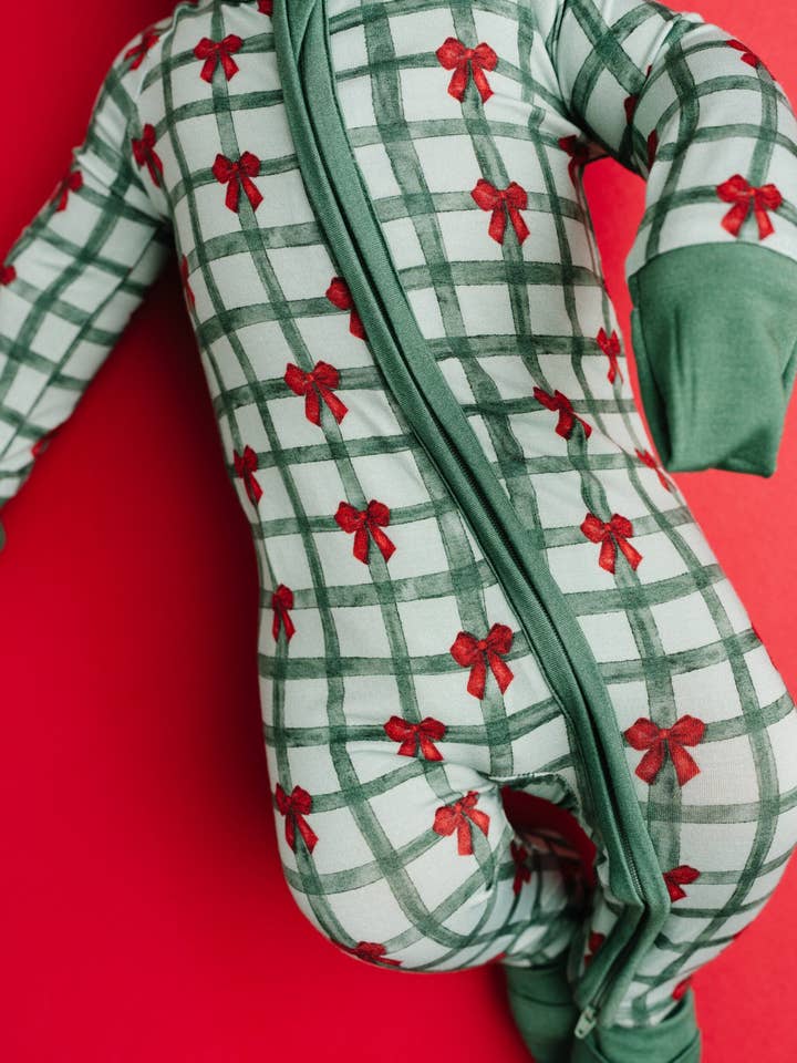 Little One Shop - Wholesale Sleepsuit - Baby - Gift Wrapped Bamboo Sleeper1