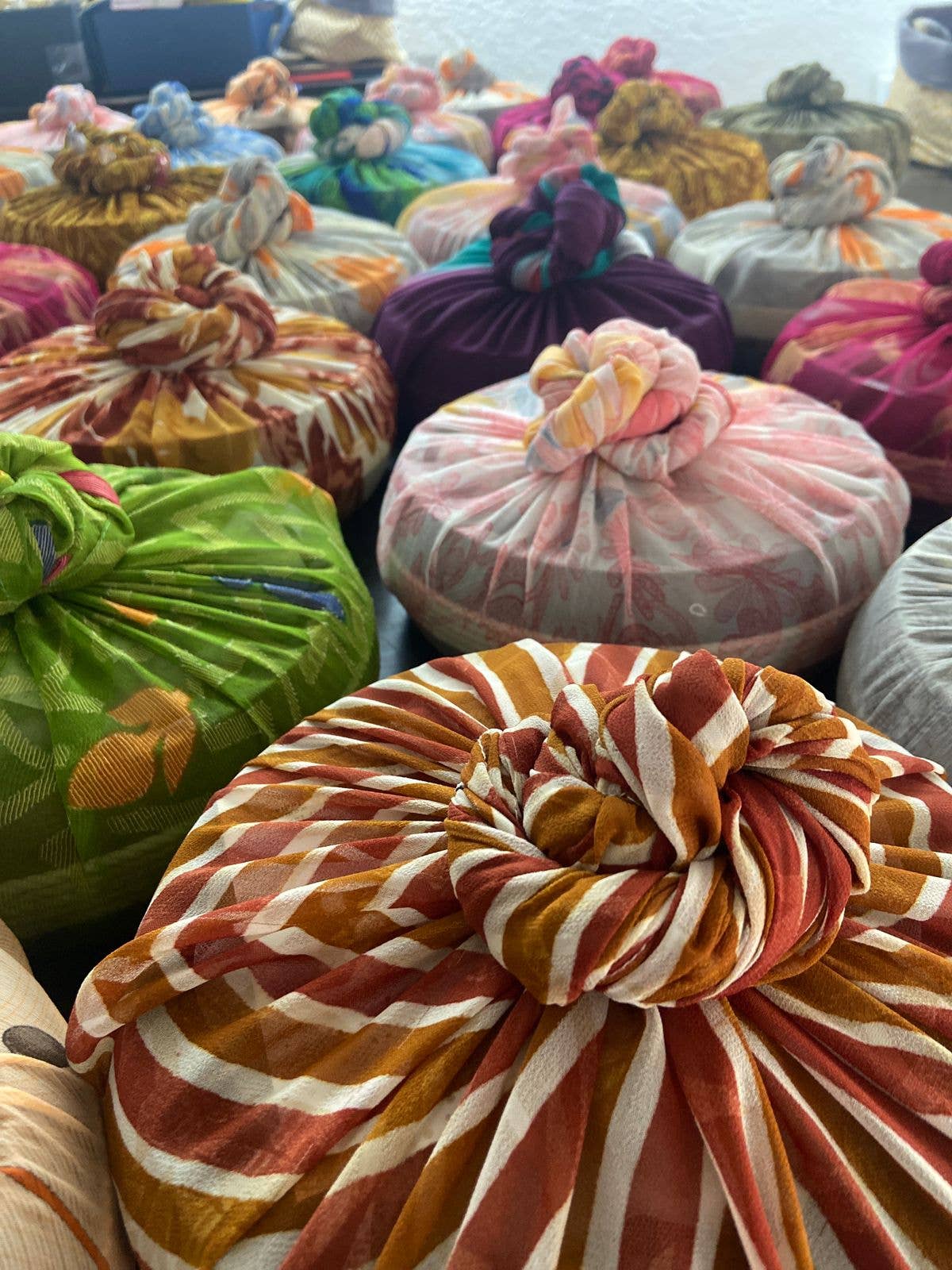 Shakti.ism - Wholesale Flat Wrap - L reusable sari gift wraps, furoshiki 60x60cm, 24x24in10