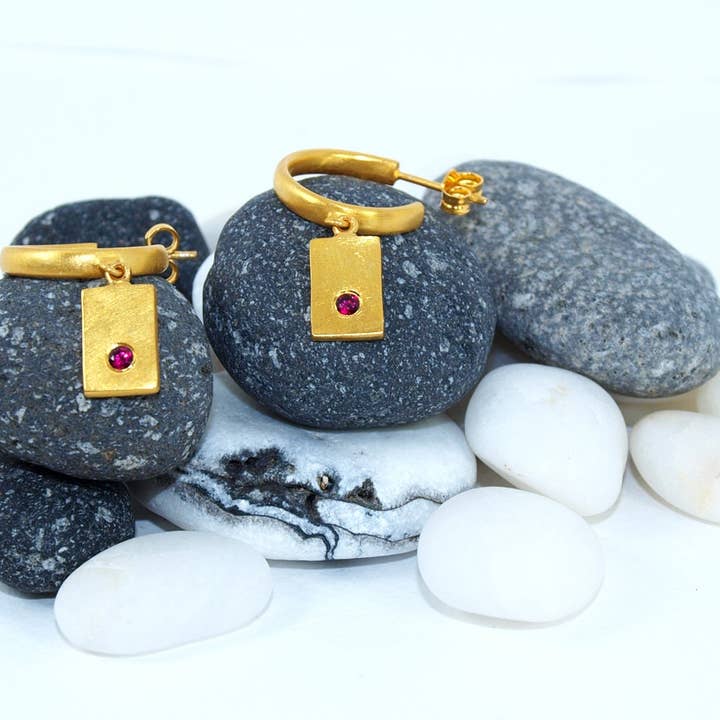 Aretes colgantes rectangulares de plata esterlina con circonita brillante para venta al por mayor de Fragkiski Designs