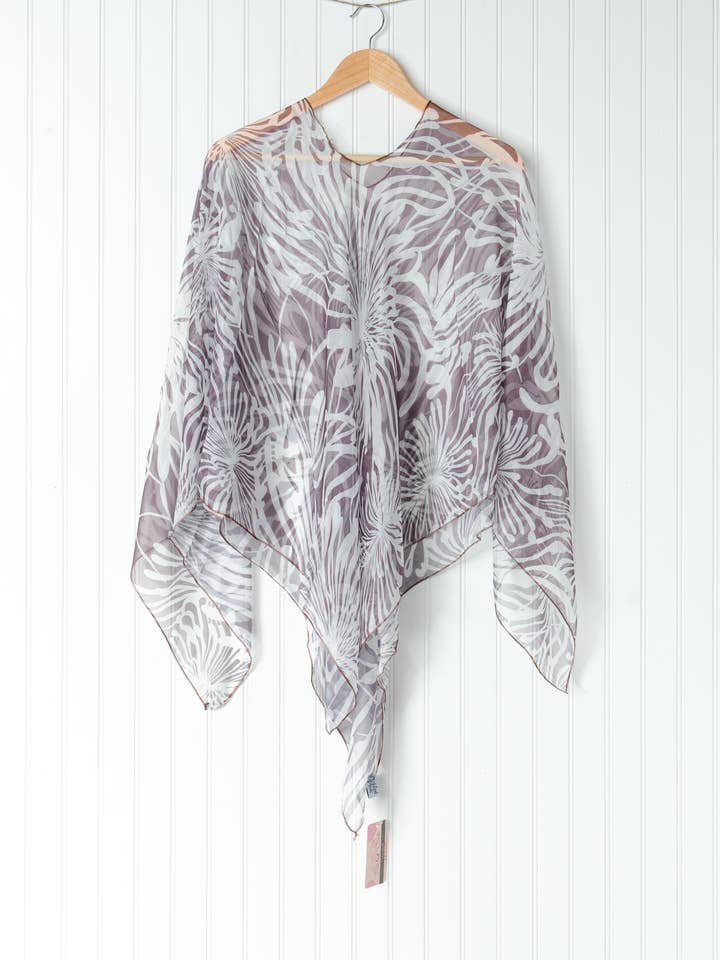 Chloe & Lex - Wholesale Poncho - Women's - Abstract Lightweight Floral Poncho
