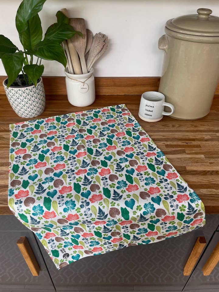 Hedgerow Botanical leaf Tea Towel for wholesale by Jackdaw and Bear