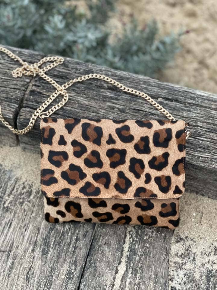 Sac à chaîne Hoss Emily en cuir de vachette doré pour la vente par HOSS