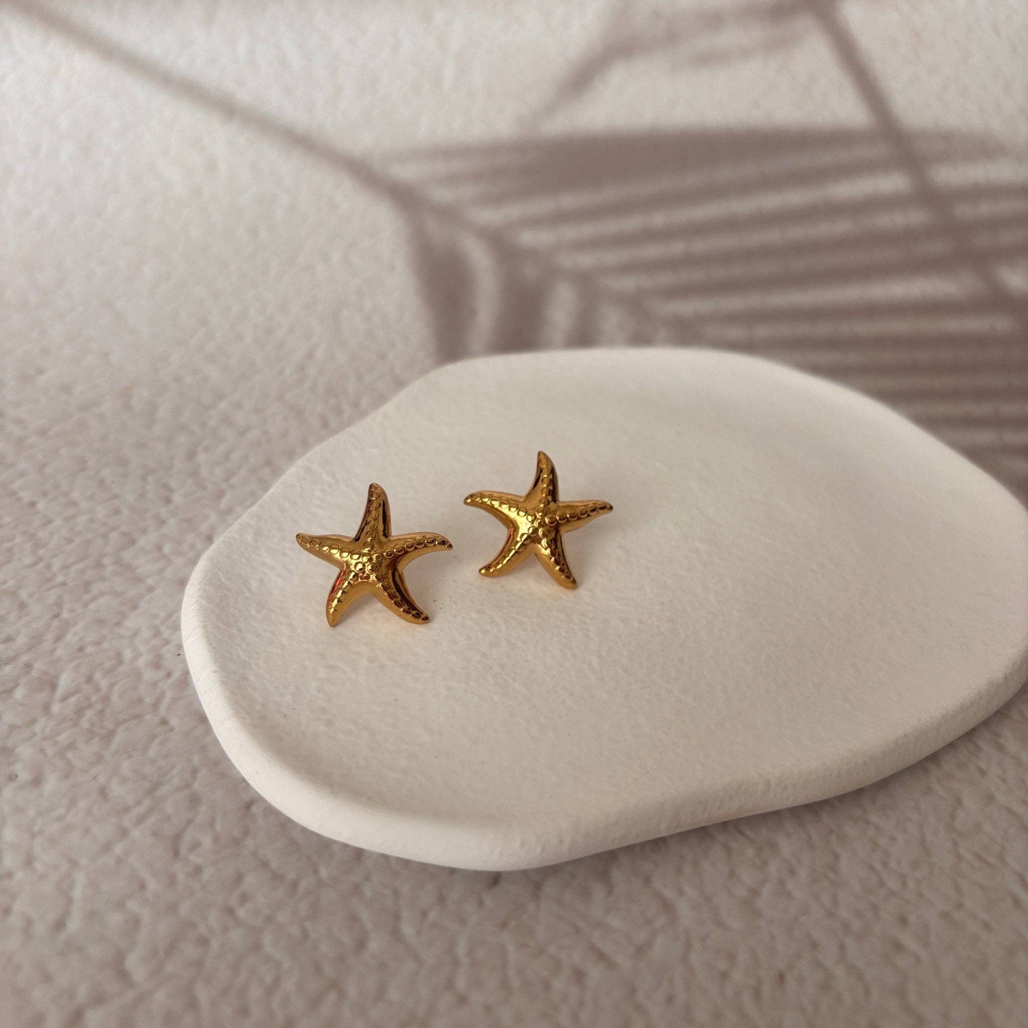 DUESTELLE ITALIA - Wholesale Stud/Post Earrings - Gold Coast - Starfish Stud Earrings Gold Waterproof4