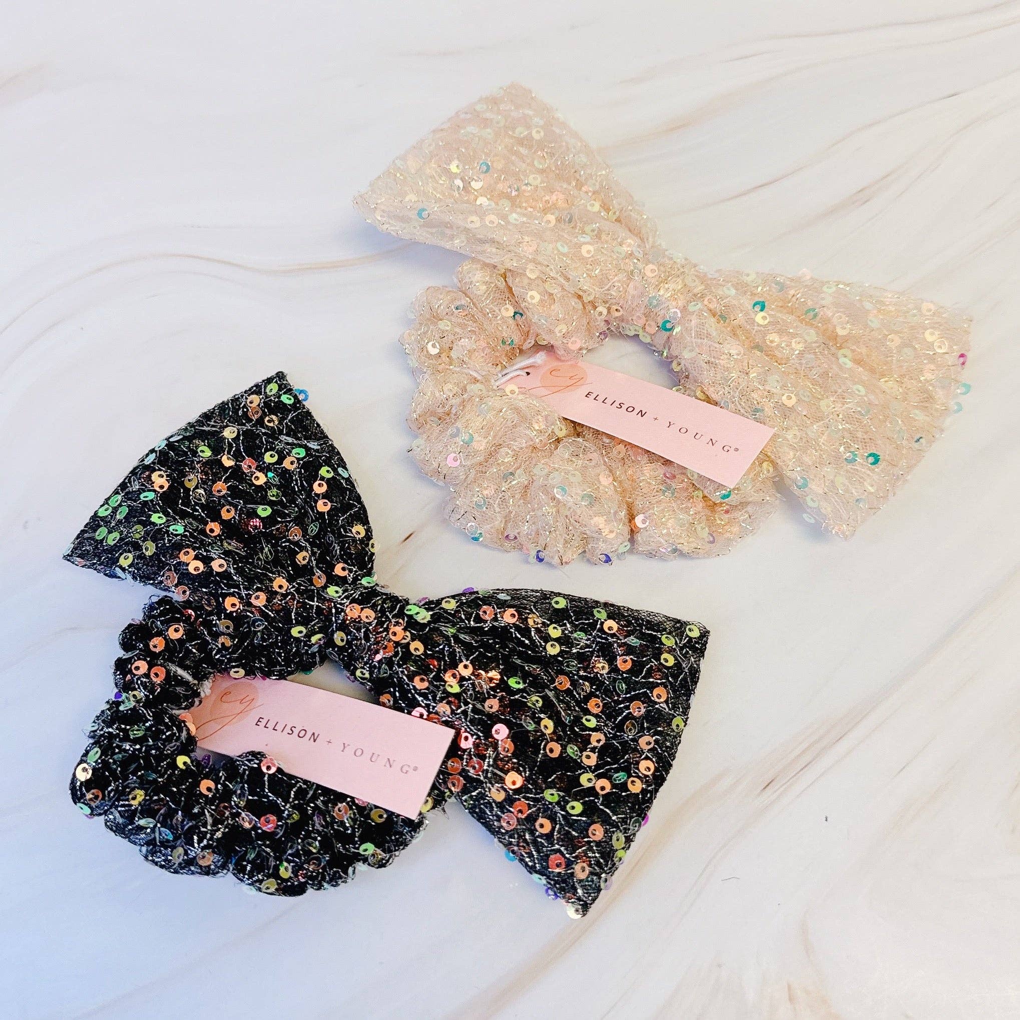 Ellison+Young - Wholesale Scrunchie - Dames - Shimmer Lover Haarscrunch met strik2