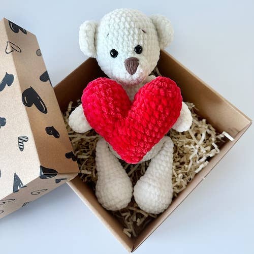 THE CROCHET DOLLS LIMITED - Wholesale Stuffed/plush toy – Kids & baby - Valentines Love Teddy Bear1