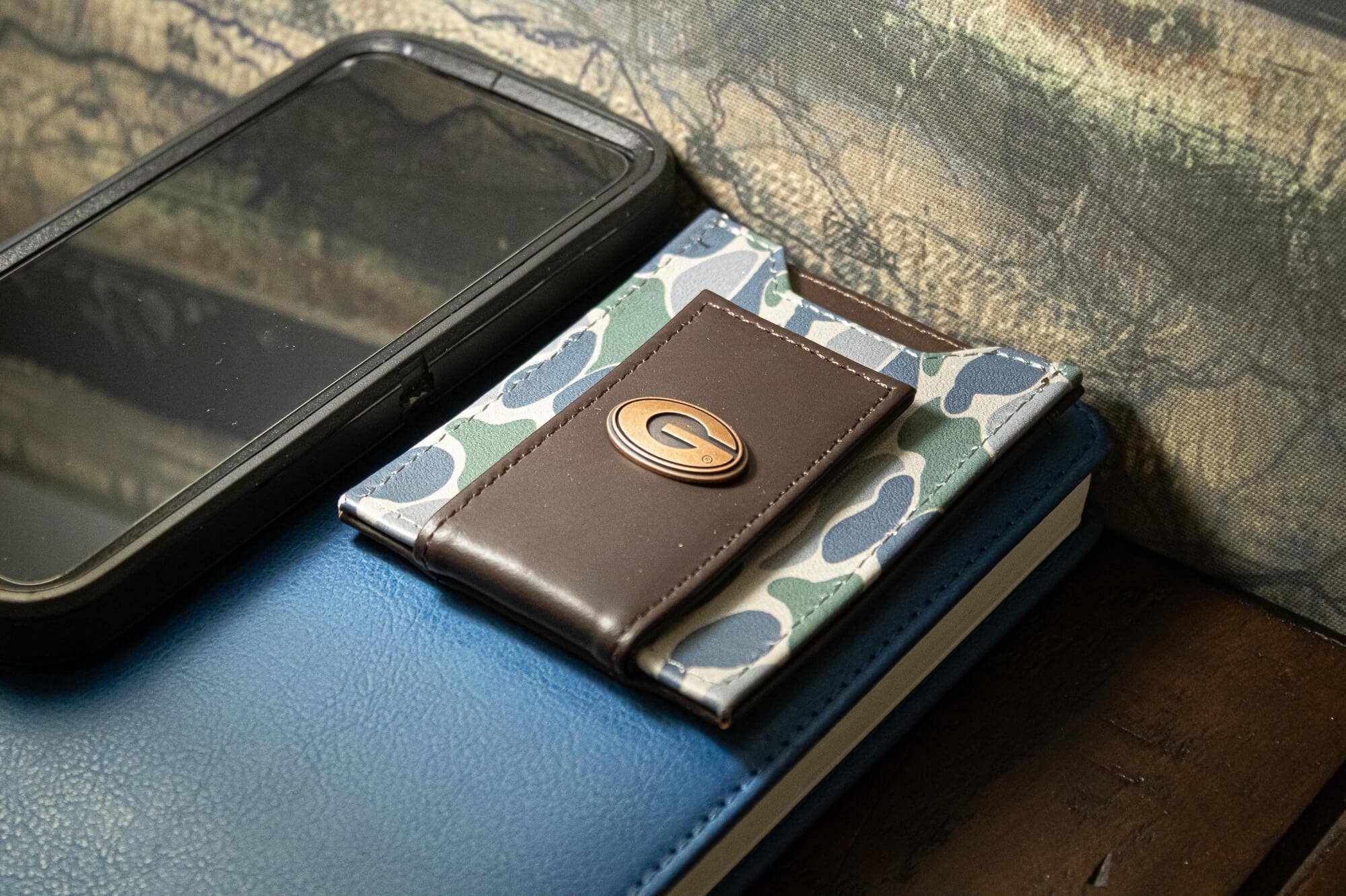 Zep-Pro - Wholesale Wallet - Men's - Georgia Bulldogs Men's Magnetic Front Pocket Old School Camo Leather Wallet.8