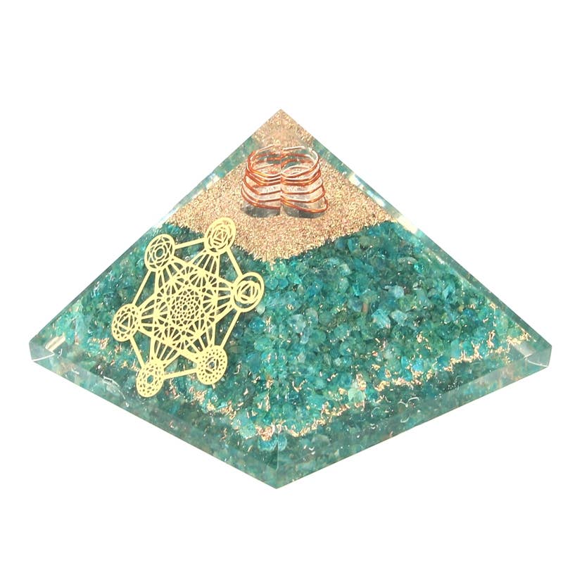 Artisans de Madagascar - Wholesale Spiritual Stone/Crystal - Metatron Orgonite Apatite Pyramid 7.5 cm1