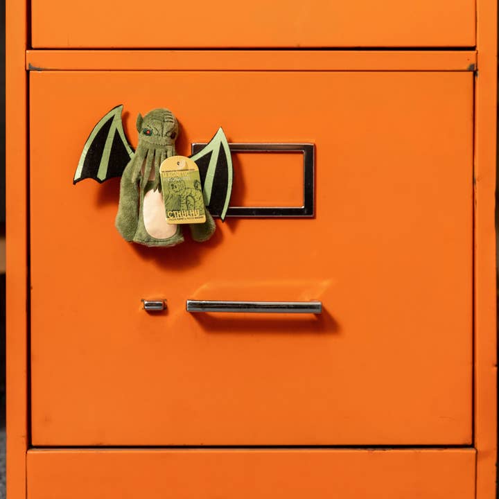 Unemployed Philosophers Guild - Wholesale Finger Puppet - Kids & Baby - Cthulhu Finger Puppet2