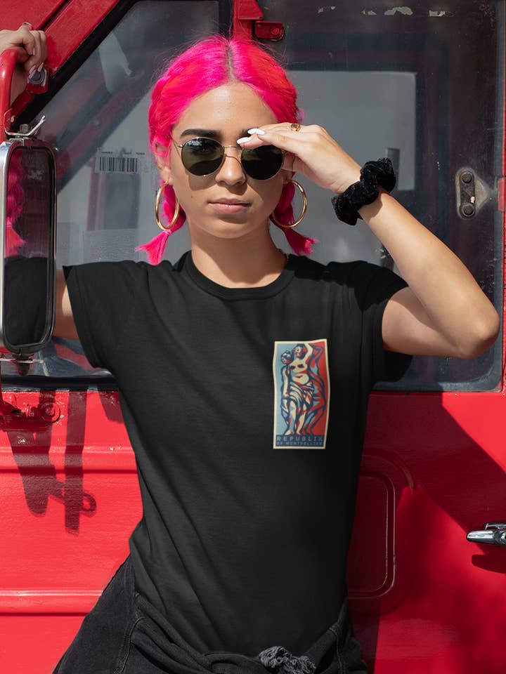 T-shirt LilouXObey pour la vente par Republik Of