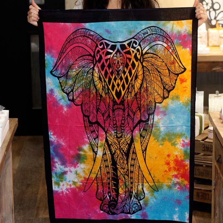 AWGifts Europe - Wholesale Tapestry/Textile - Cotton Wall Art - Elephant1