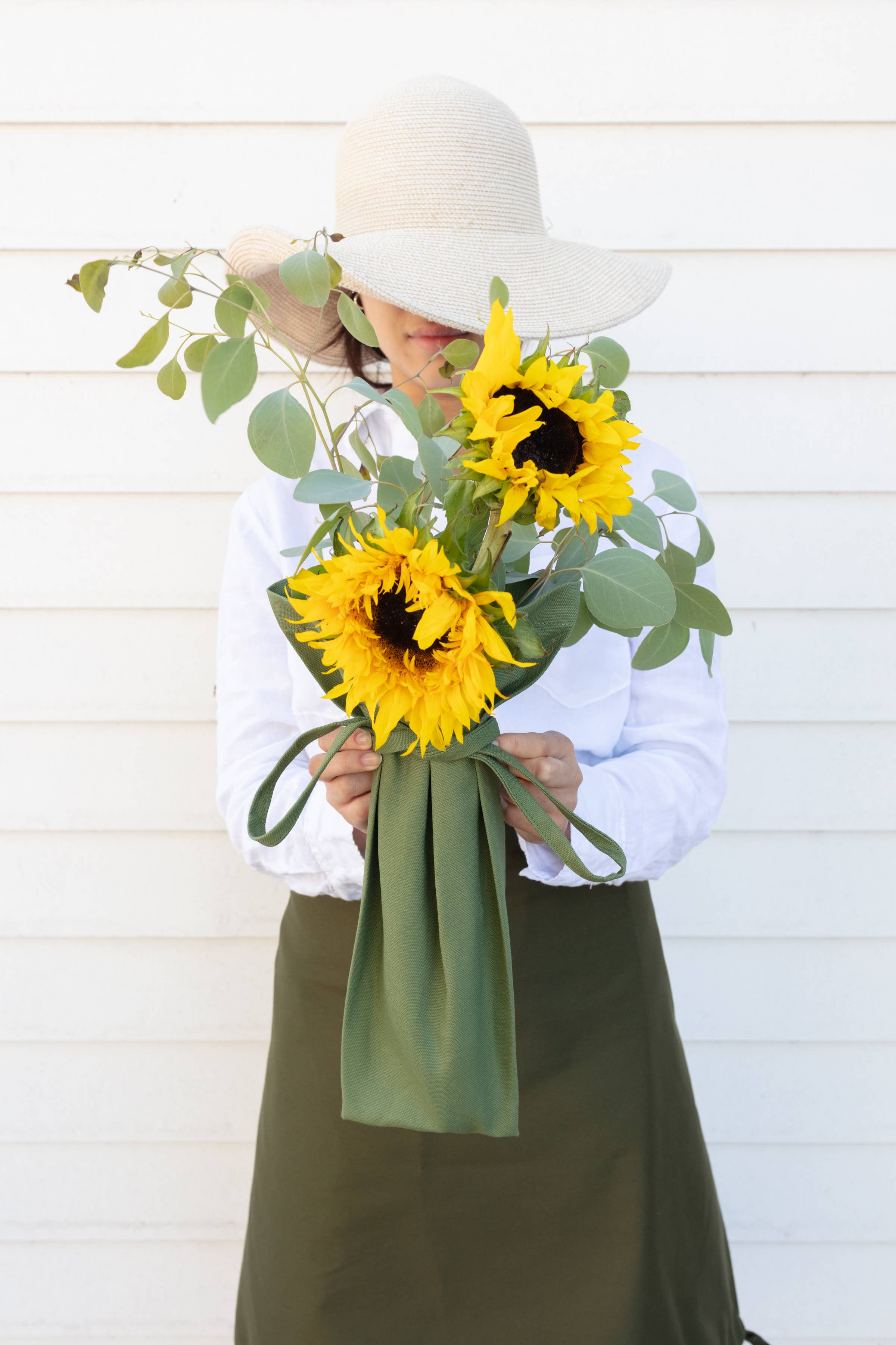 Aplat LLC - Wholesale Tote Bag - Women's - Jardin Bouquet Tote - Olive1