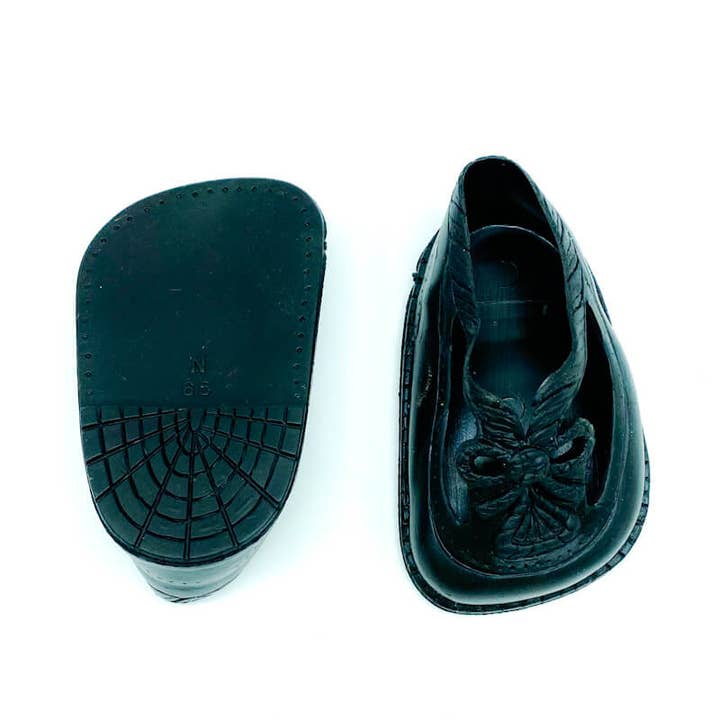 Folk ArtesanÃa Muñecas - Wholesale Doll Accessory Kit - Kids - Pair of quality rubber shoes for dolls measure 6x3.5 cm2