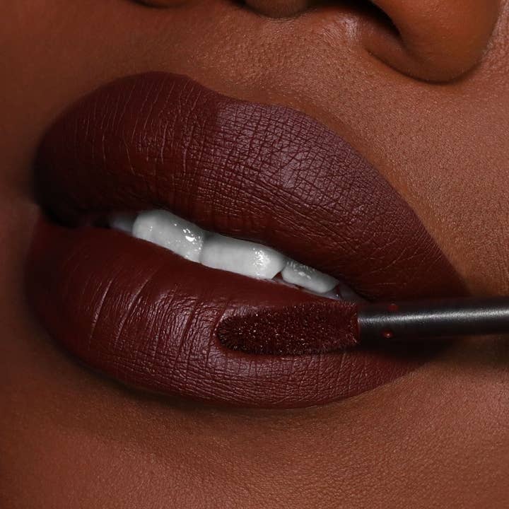 We Make-up - Wholesale Lipstick - EVER Liquid Lipstick 30 - Wolf Chocolate1