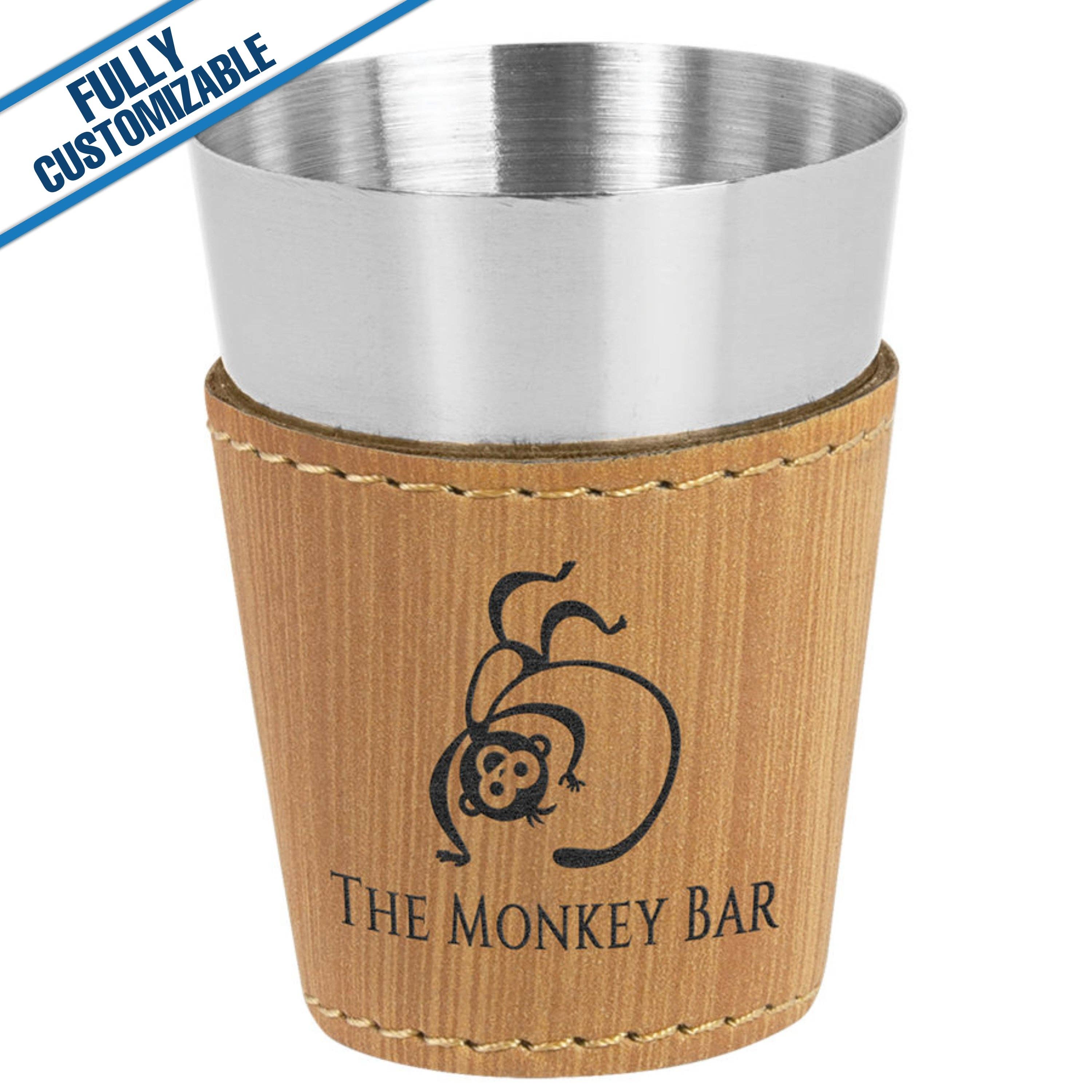 GiftWorksPlus - Vente Verre à shooter - 2 oz. Verre à liqueur en similicuir gravé - Entièrement personnalisable9