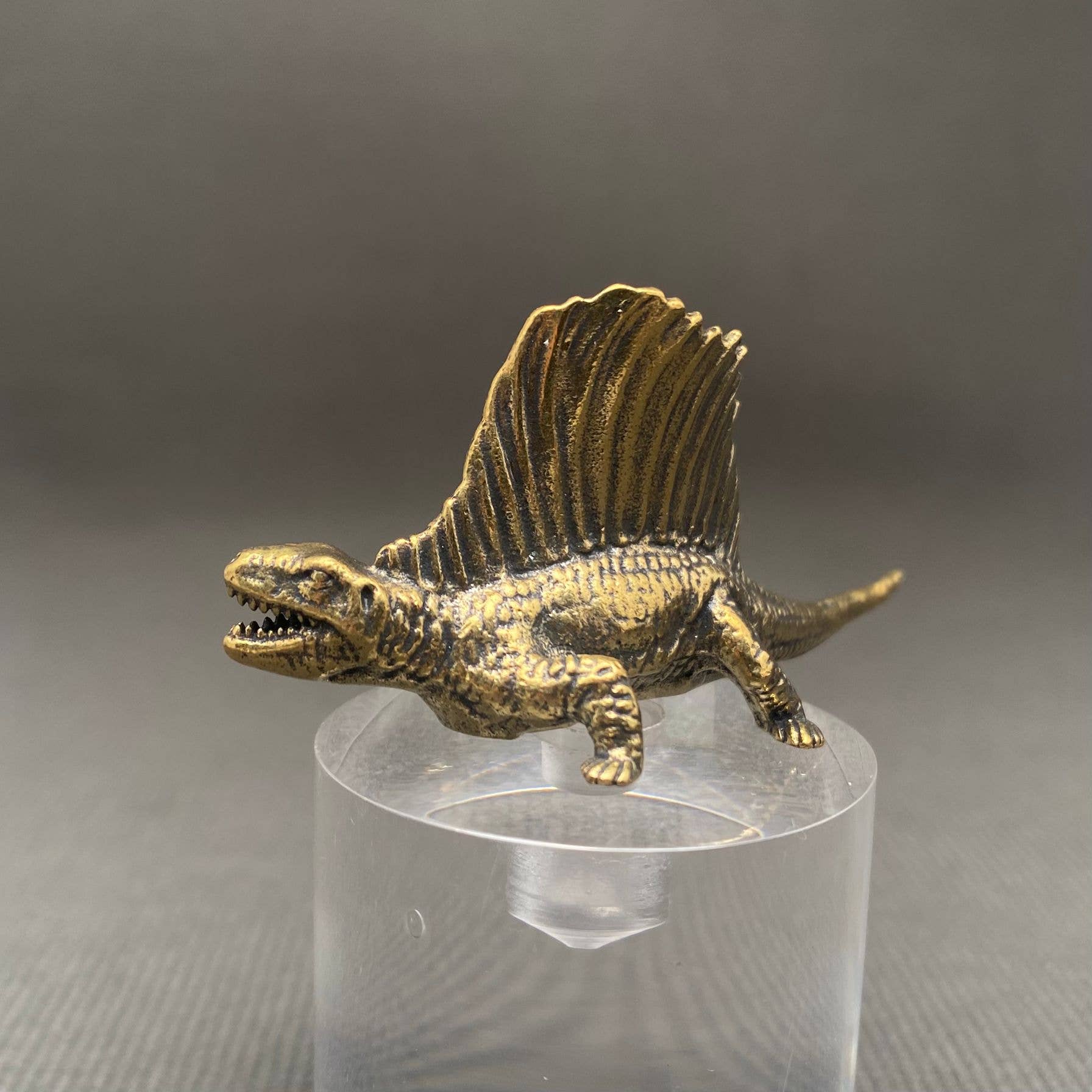Mio Queena - Wholesale Decorative Figurine - Brass Spinosaurus Crafts Desktop Ornaments Decoration1