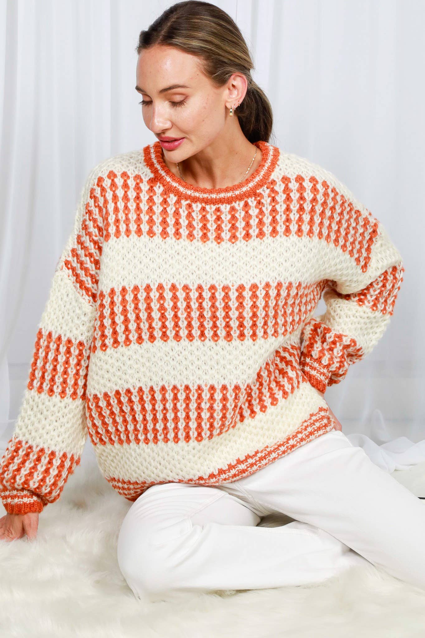 Vine & Love – wholesale Knitted jumper – Women′s – Crew Neck Color Blocked Knitted Sweater Top VT314556