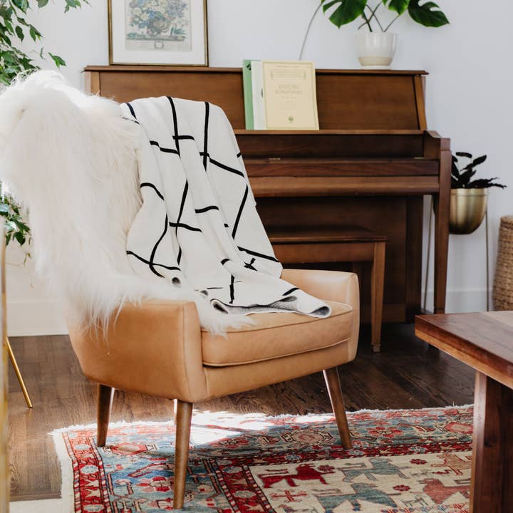 Seek & Swoon - Wholesale Throw Blanket - Hygge Cozy Scandi Throw Blanket - Minimalist, Neutral