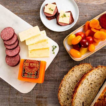 Plymouth Cheese - Wholesale Cheese - Hot Pepper Cheddar1