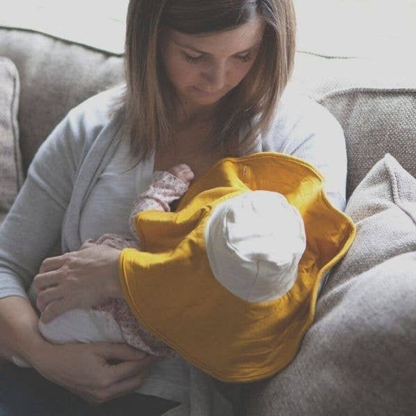 Mobo Co. - Wholesale Nursing Cover - Maternity - Mobobaby Nursing Cover + Hat - Natural