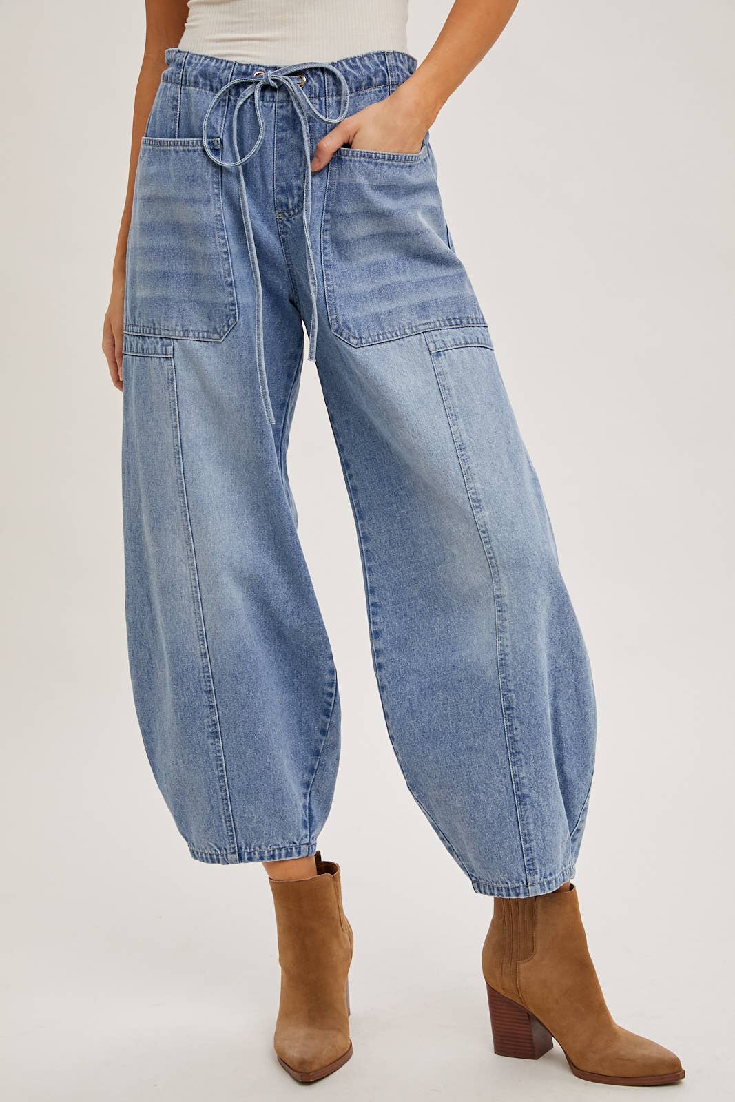 Bluivy - Wholesale Jeans - Women's - DENIM MID-WAIST DRAWSTRINGS BARREL JEANS