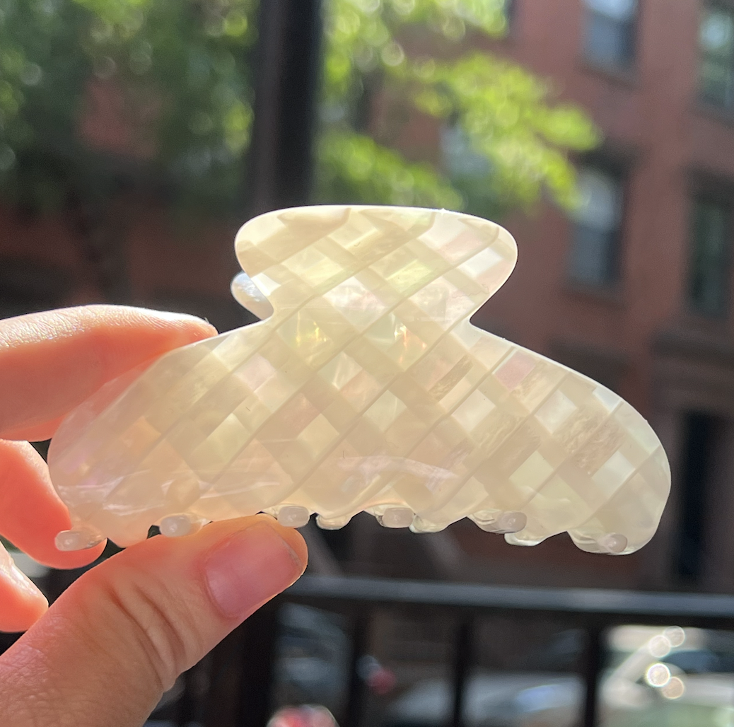 Ellipsis Goods – Engroshandel Hårspænde - Dame – Iriserende perle hverdagsklo3