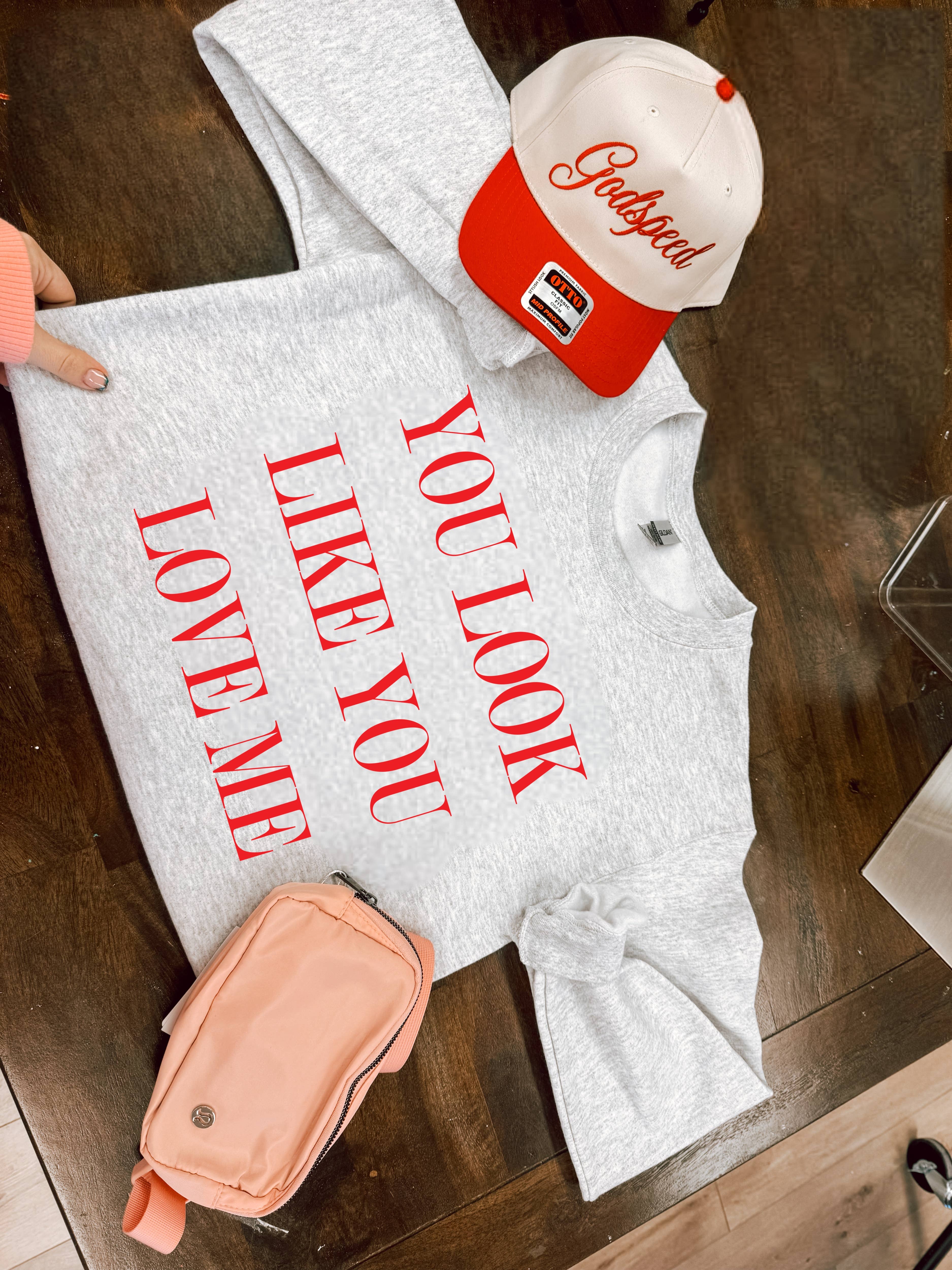 Broke Babes Wholesale – Großhandel T-Shirt mit Siebdruck – Damen – Valentinstag Komfortfarben Shirts du siehst aus, als würdest du mich lieben0