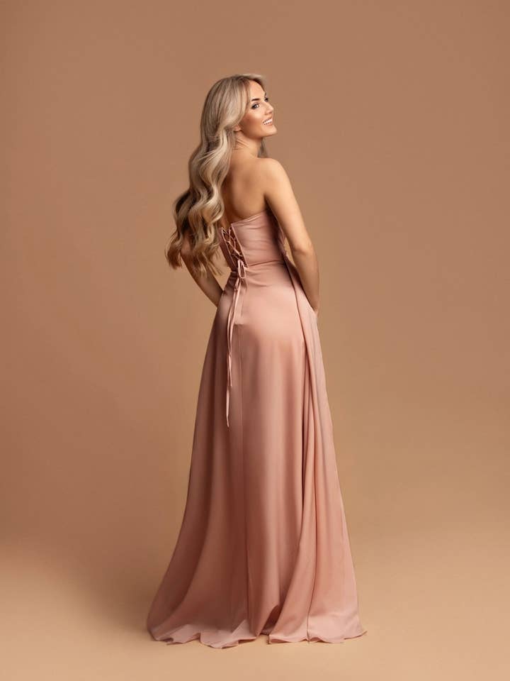 Eva & Lola - Epsilonn - Wholesale Gown - Women's - HM2472 - Elegant long dress11