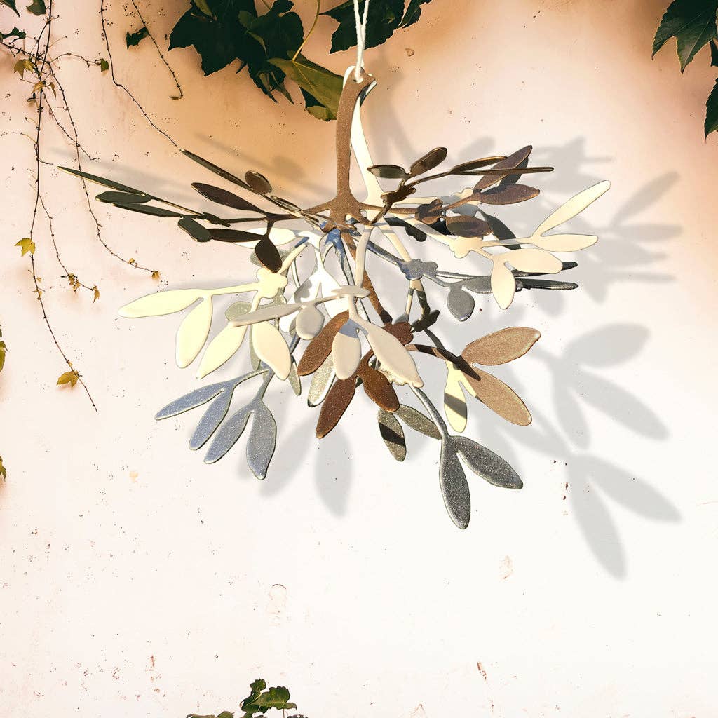 A Blackbird Sang - Wholesale Christmas Decoration - Christmas Decorations - Mistletoe - Three pieces in gold, silver, cream - metal10