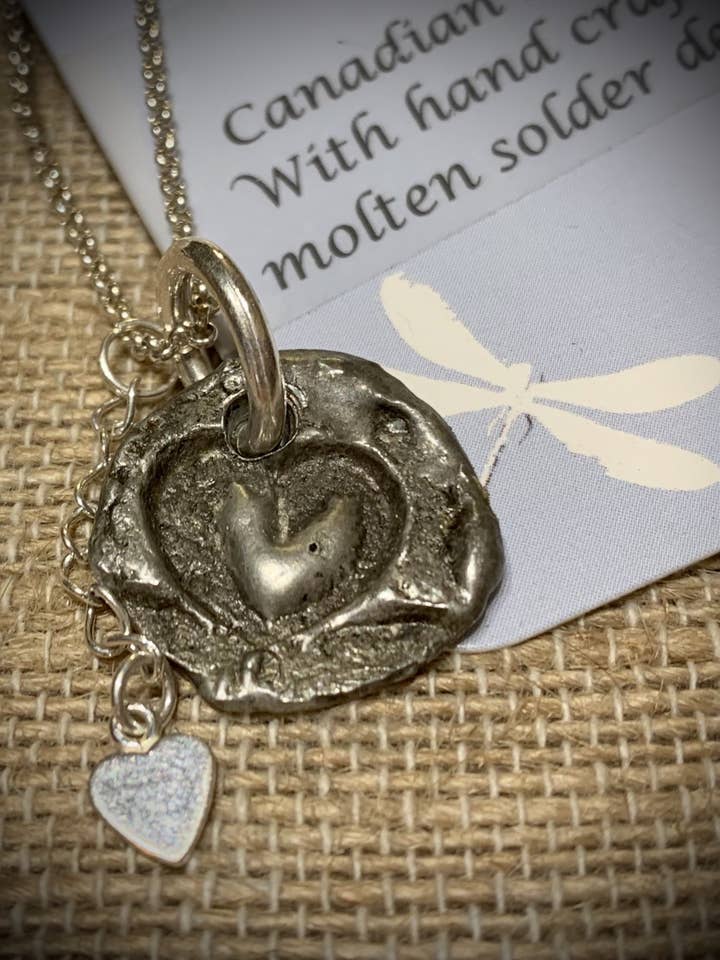 Penny Kærlighed, Stemplet loddemetal vedhæng for engroshandel hos Catie Raymond Designs