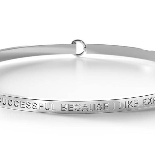 Je dois réussir parce que j'aime les trucs chers. pour la vente par Be. Bangles