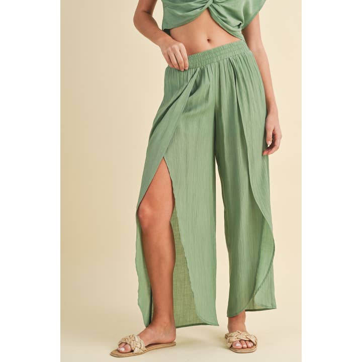 PANTALON FLUIDE AVEC DÉTAIL FENDU//WL23-8163B pour la vente par Wishlist Apparel
