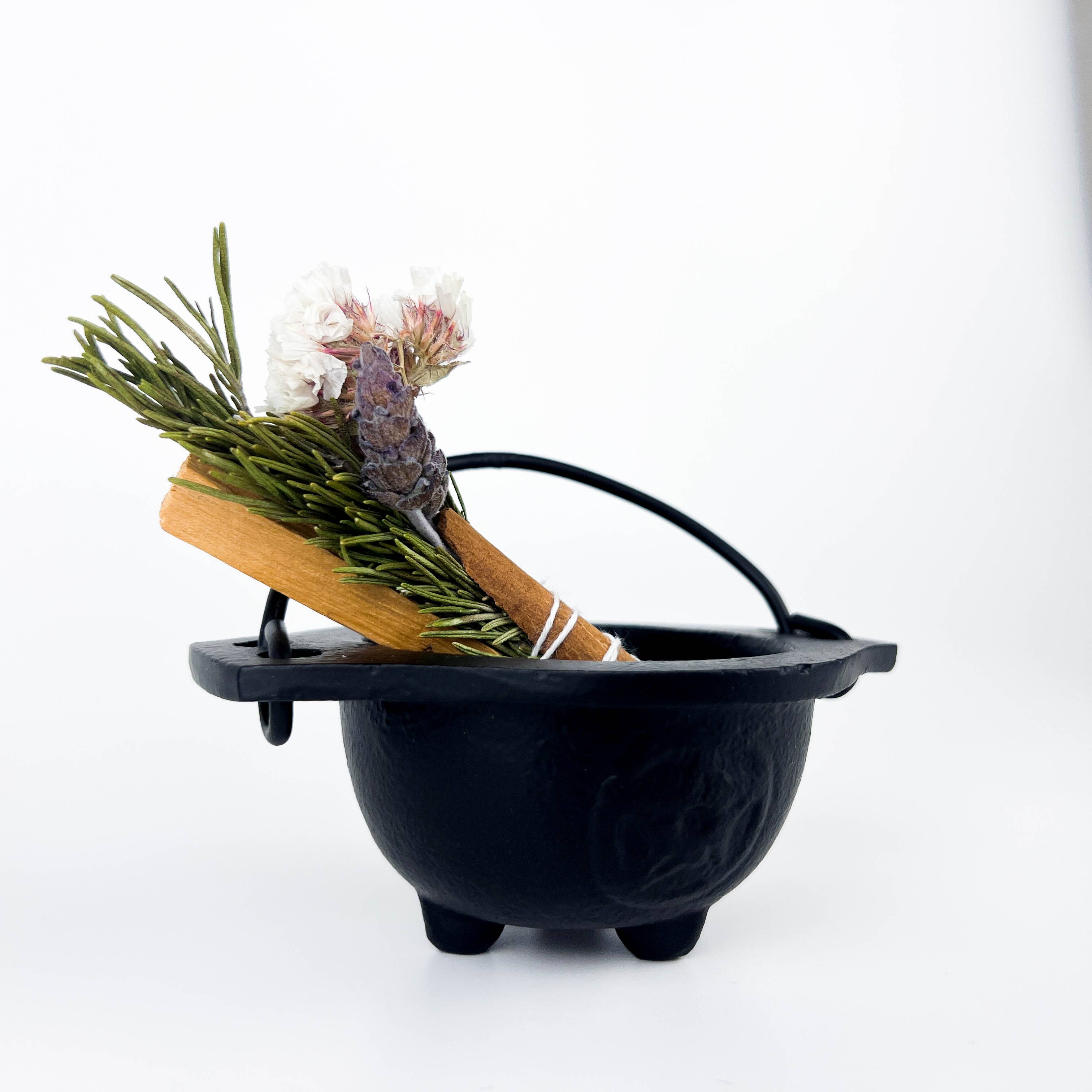 GREENROOTS USA LLC - Wholesale Incense Holder - Pentagram Cast Iron Cauldron 3"D1