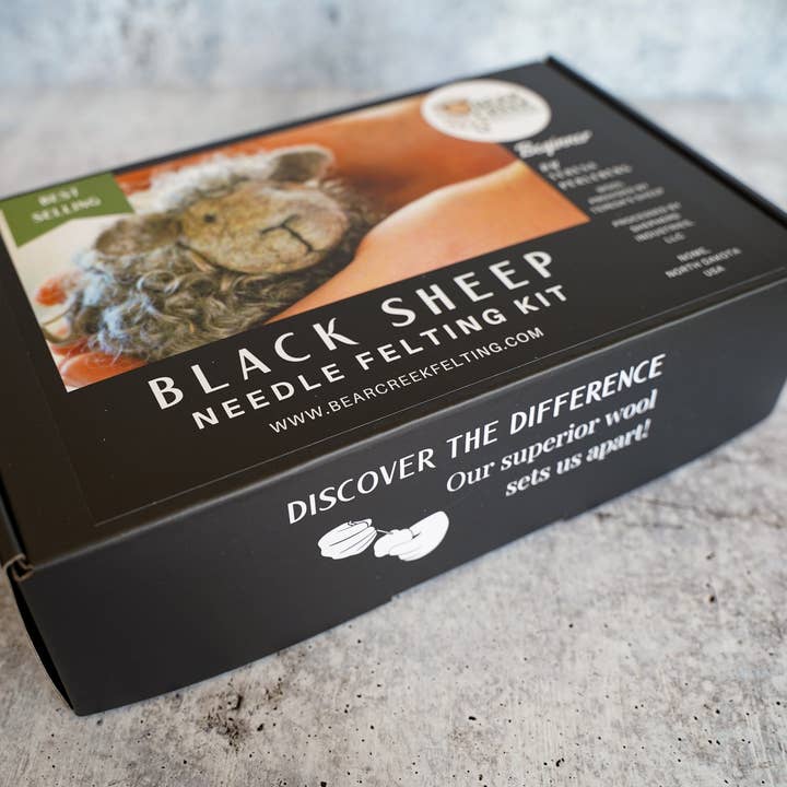 Bear Creek Felting - Vente Kits de couture - Kit de feutrage à l'aiguille de mouton noir9