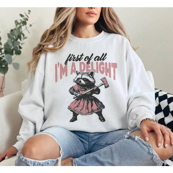 Først og fremmest er jeg en fornøjelse T-shirt eller sweatshirt for engroshandel hos Peach Closet