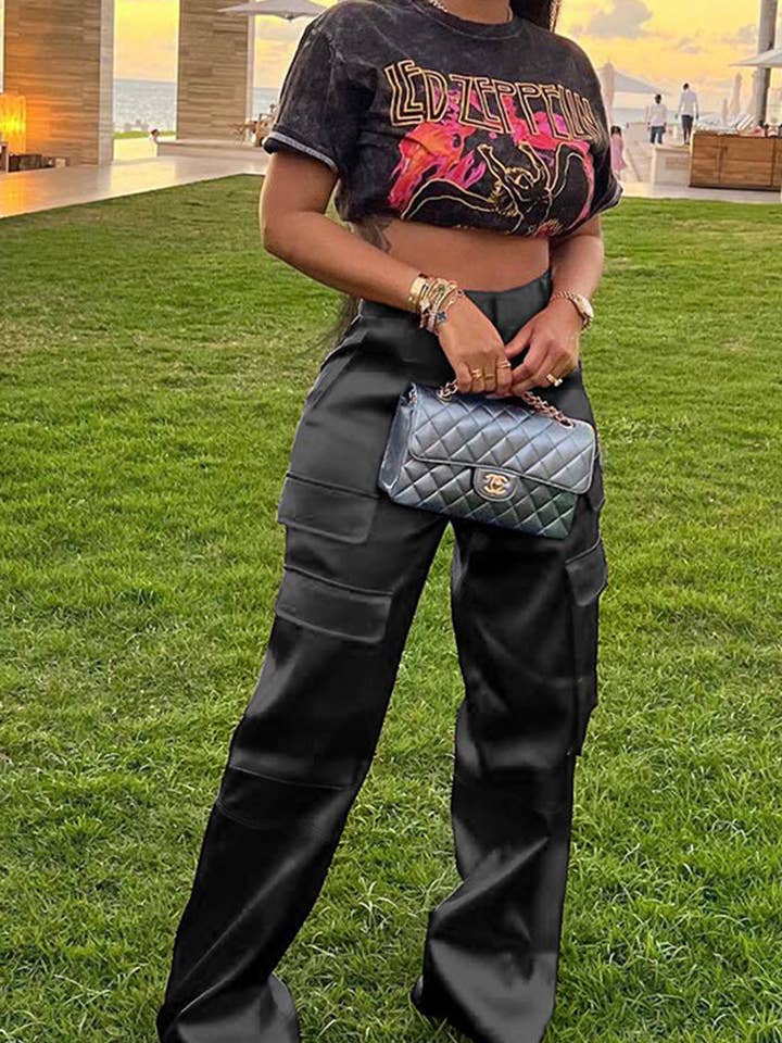 Grafisk t-shirt med avslappnade utility-byxor för wholesale av Mccolin