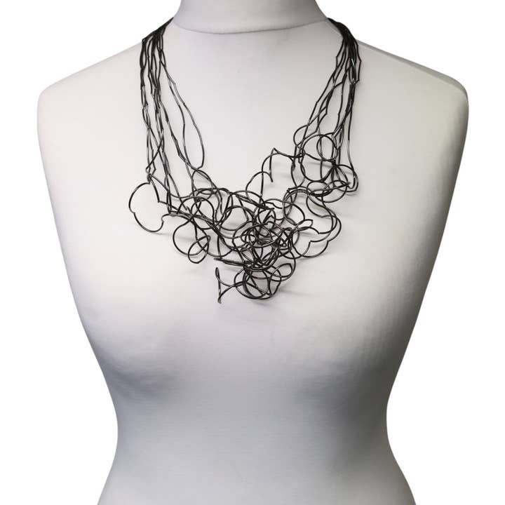 Jess & Lou – Großhandel Statement-Halsketten – Statement Multi-Strang Halskette NK2120