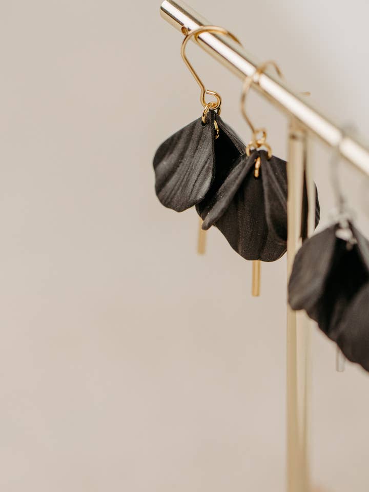 Earrings “Blossoms” black | PolymerClay | stainless steel for wholesale by bricolageliebe