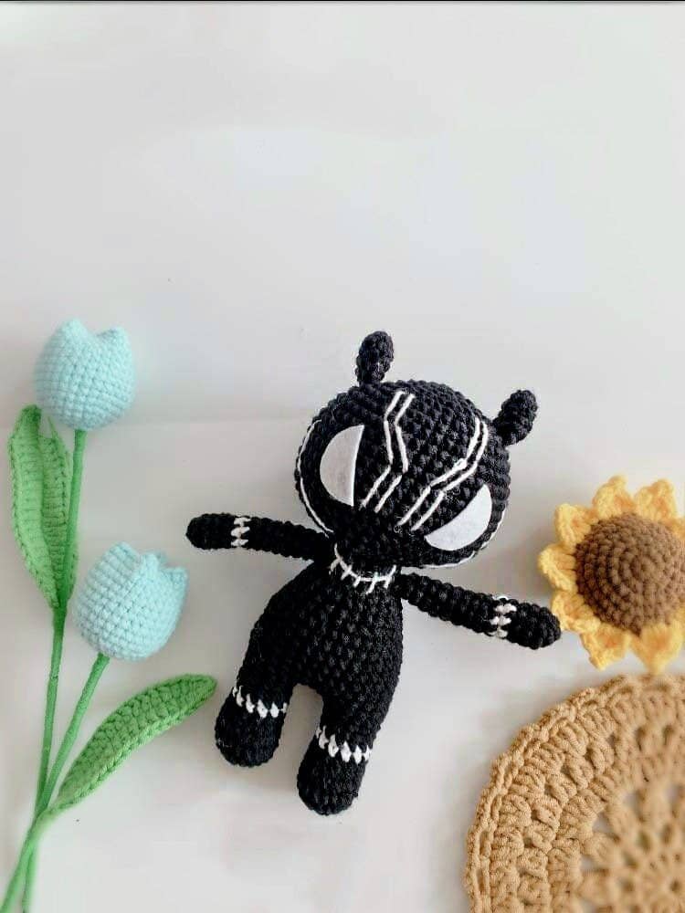 Anh2 LTD – wholesale Docka - Barn – Handvirkad Avengers-superhjälte i garn | MCU-fanpresent5