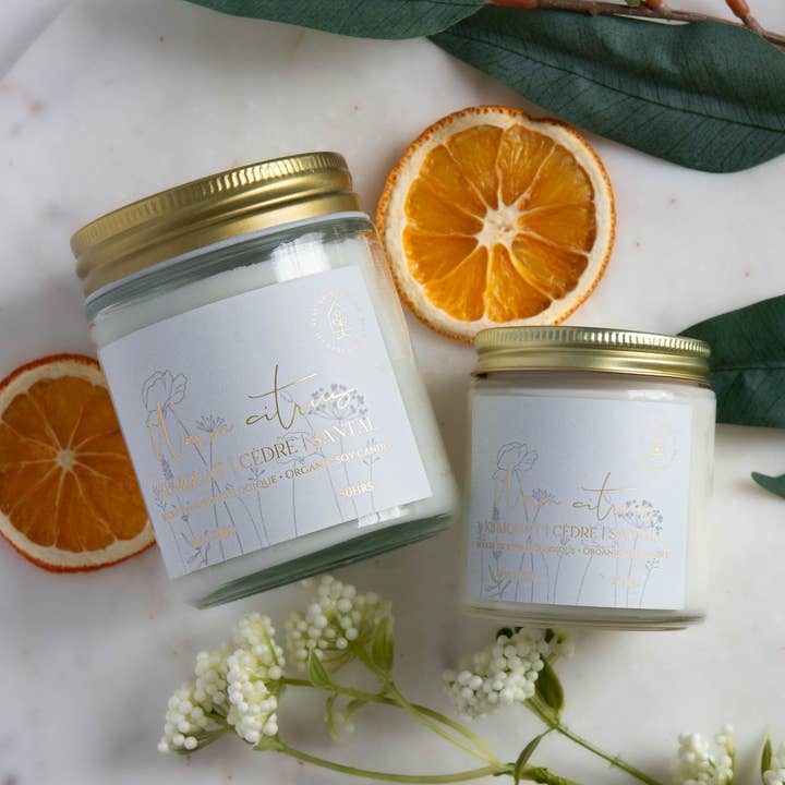 Bougie Kumquat & Santal 4oz pour la vente par Staygroundedco